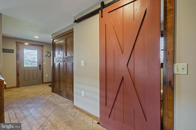 531 CAPITOL HILL RD, Dillsburg, PA 17019