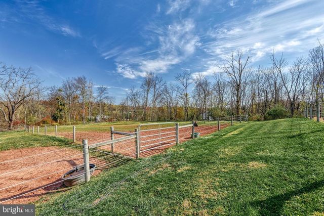 531 CAPITOL HILL RD, Dillsburg, PA 17019