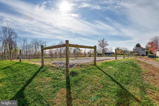 531 CAPITOL HILL RD, Dillsburg, PA 17019