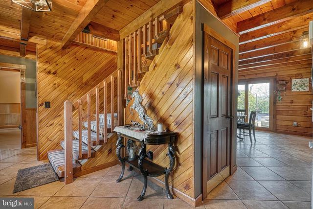 531 CAPITOL HILL RD, Dillsburg, PA 17019