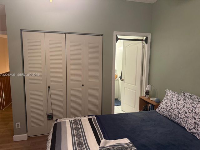 820 NE 212th Terrace 4, Miami, FL 33179