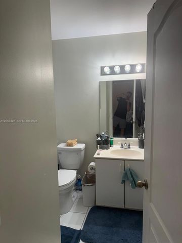 820 NE 212th Terrace 4, Miami, FL 33179