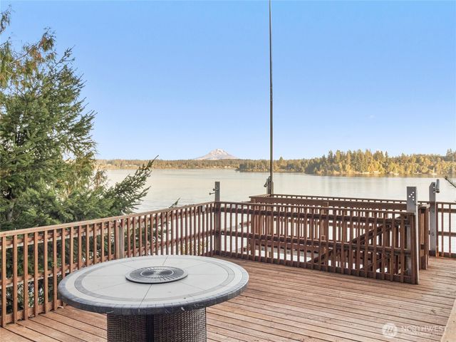 170 E Camus Drive, Shelton, WA 98584