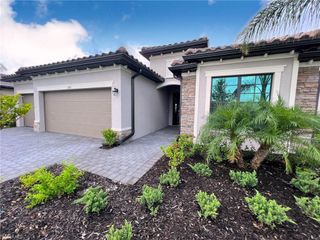 1388 Birdie DR, Naples, FL 34120