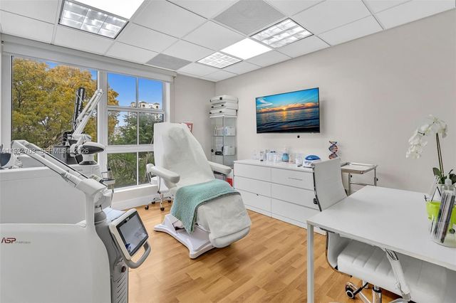 2030 S Douglas Rd 216, Coral Gables, FL 33134