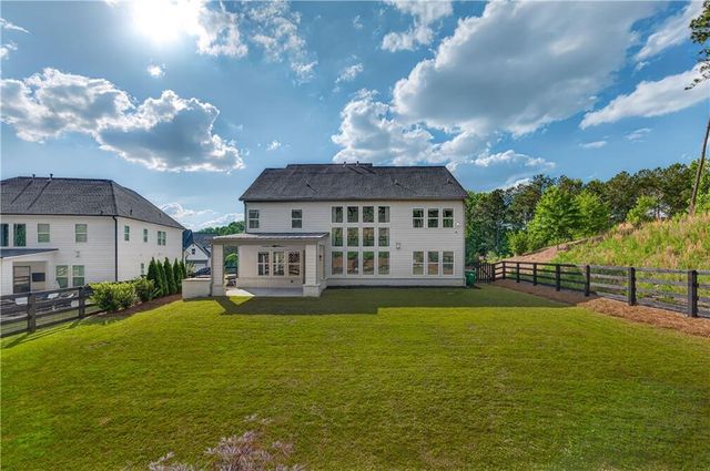 1011 Ridgeview Road, Woodstock, GA 30188