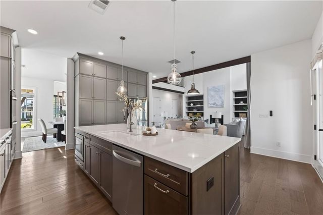 1011 Ridgeview Road, Woodstock, GA 30188