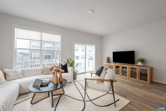 3067 SWALLOWTAIL LN, Charlottesville, VA 22902