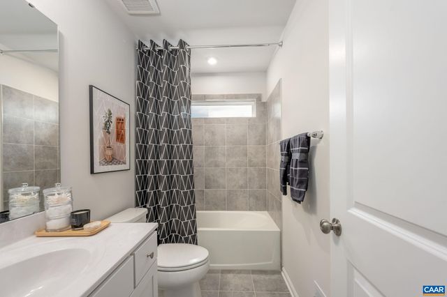 3067 SWALLOWTAIL LN, Charlottesville, VA 22902