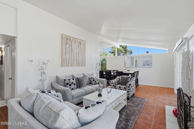 4936 N La Cañada Drive, Tucson, AZ 85704