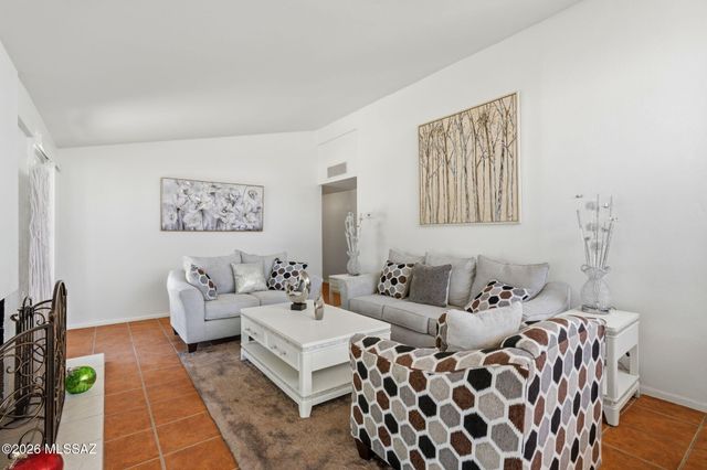 4936 N La Cañada Drive, Tucson, AZ 85704