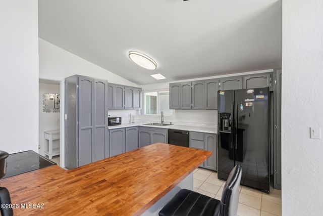 4936 N La Cañada Drive, Tucson, AZ 85704