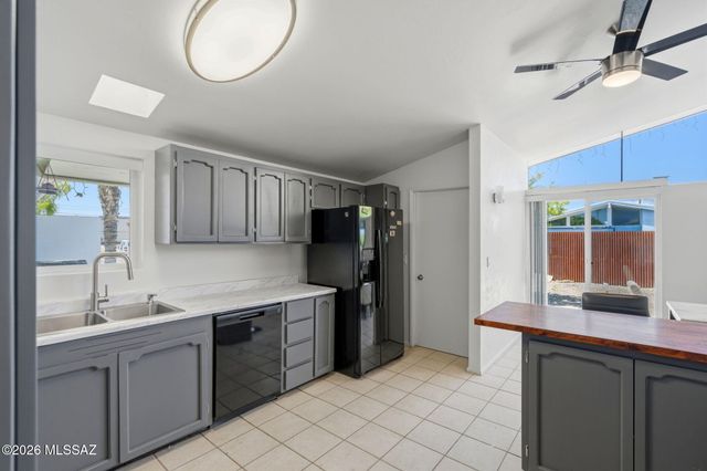 4936 N La Cañada Drive, Tucson, AZ 85704