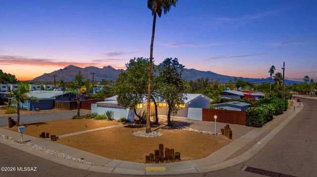 4936 N La Cañada Drive, Tucson, AZ 85704