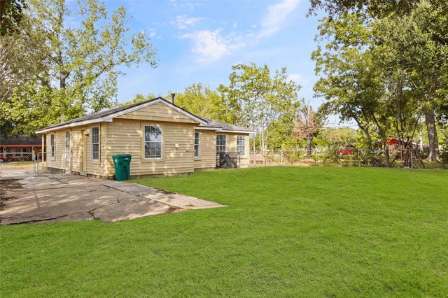 1210 Scott Street, Pasadena, TX 77506