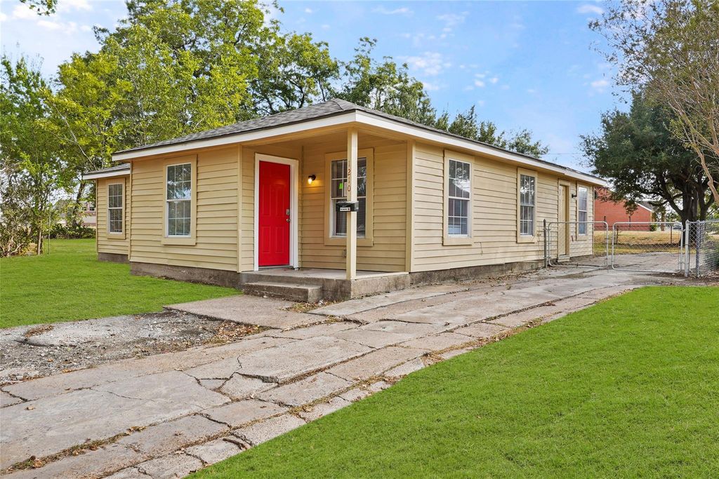 1210 Scott Street, Pasadena, TX 77506
