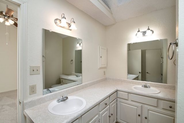 4721 Wineberry Drive, Fort Worth, TX 76137