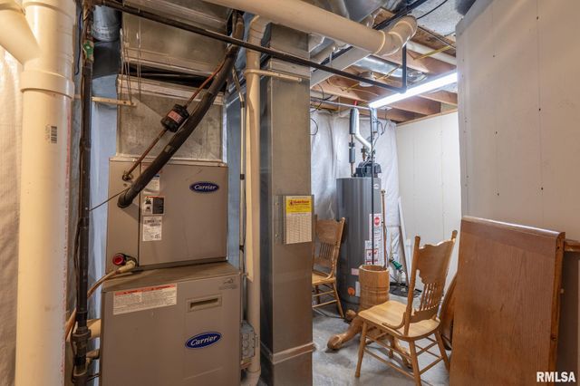 5312 HILLANDALE Road, Davenport, IA 52806