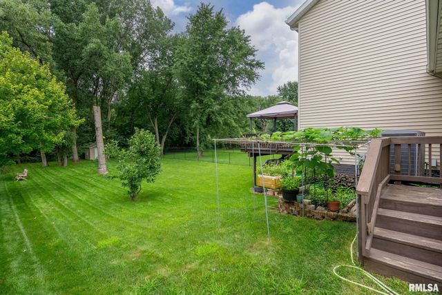 5312 HILLANDALE Road, Davenport, IA 52806