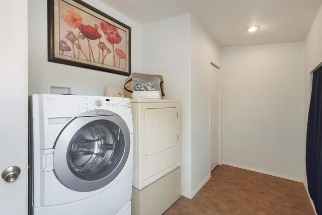 984 Hollywood Boulevard, Corrales, NM 87048