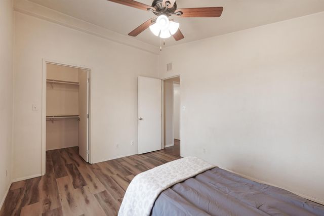 984 Hollywood Boulevard, Corrales, NM 87048