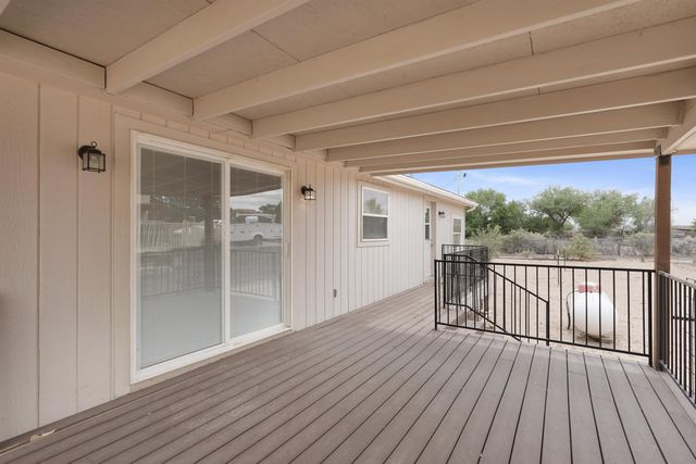 984 Hollywood Boulevard, Corrales, NM 87048