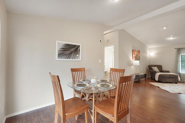 984 Hollywood Boulevard, Corrales, NM 87048