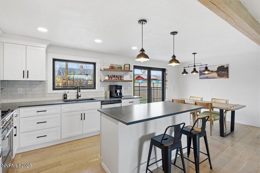 Image 10 of property listing at 1801 Carlin Street, Reno, NV 89503