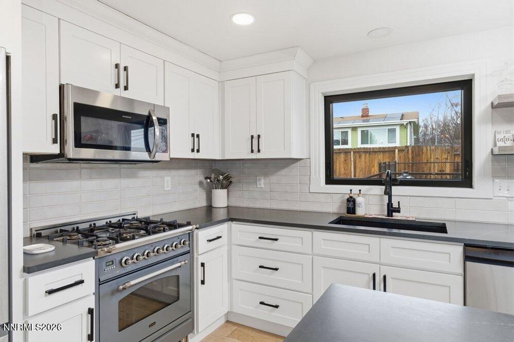 Image 13 of property listing at 1801 Carlin Street, Reno, NV 89503