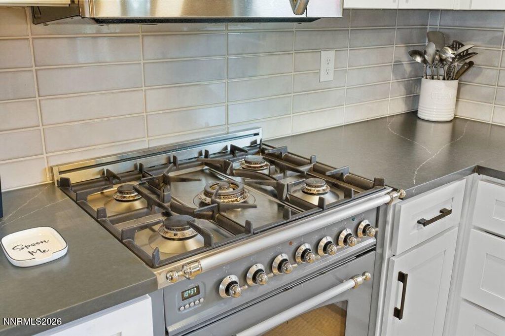 Image 14 of property listing at 1801 Carlin Street, Reno, NV 89503