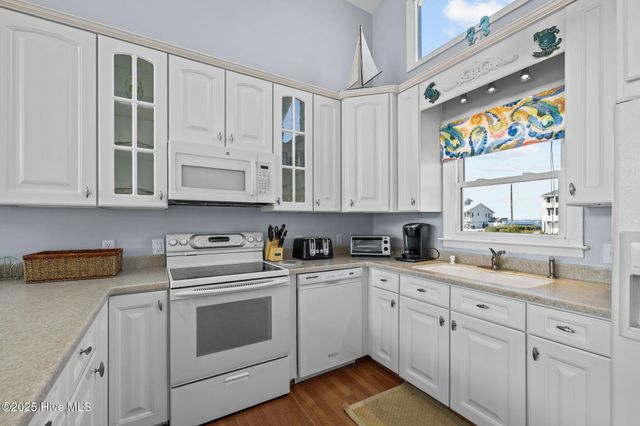 2106 Ocean Drive, Emerald Isle, NC 28594