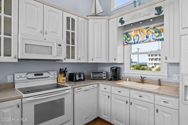 2106 Ocean Drive, Emerald Isle, NC 28594