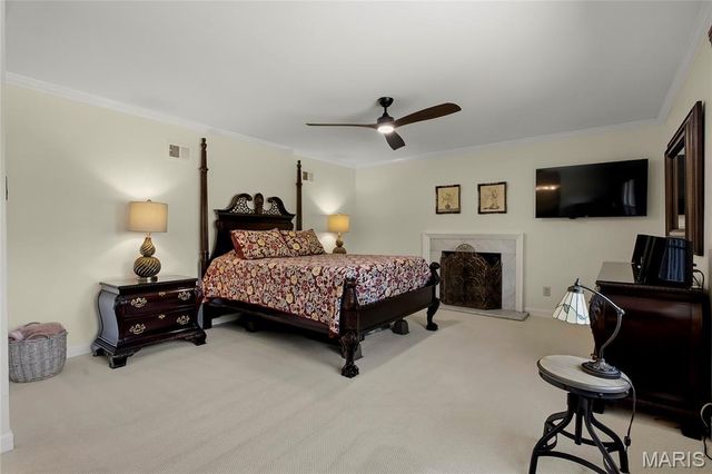 12405 Montsouris Drive, Creve Coeur, MO 63141