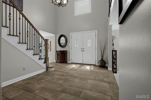 12405 Montsouris Drive, Creve Coeur, MO 63141