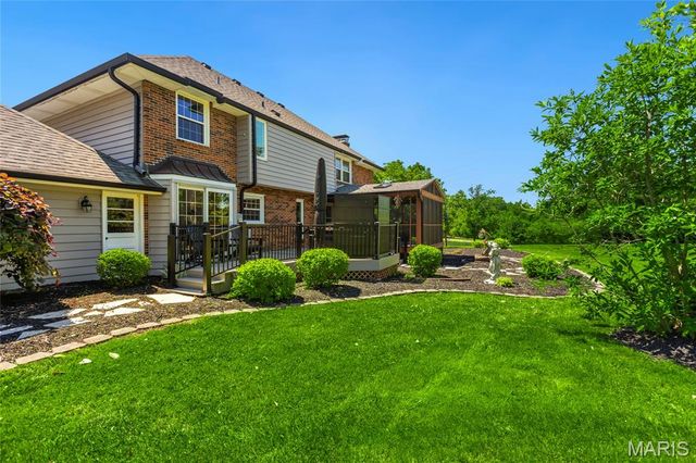 12405 Montsouris Drive, Creve Coeur, MO 63141