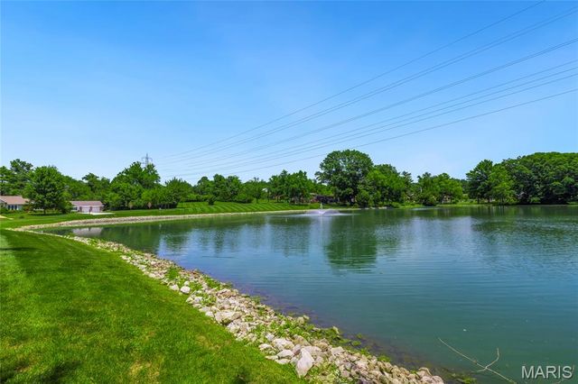 12405 Montsouris Drive, Creve Coeur, MO 63141