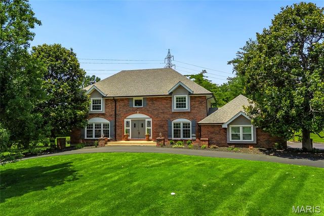12405 Montsouris Drive, Creve Coeur, MO 63141