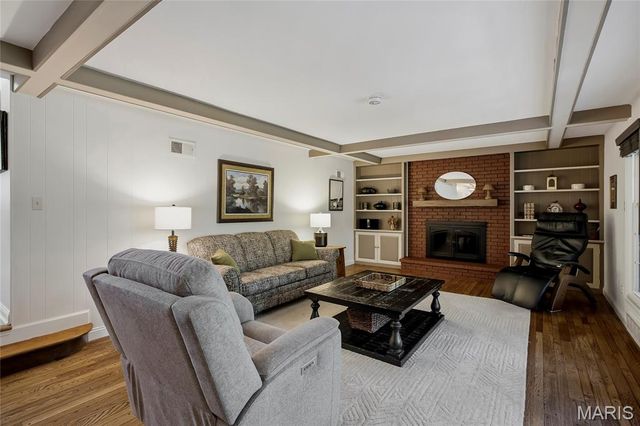 12405 Montsouris Drive, Creve Coeur, MO 63141