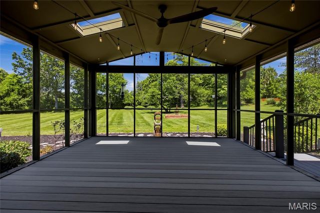 12405 Montsouris Drive, Creve Coeur, MO 63141