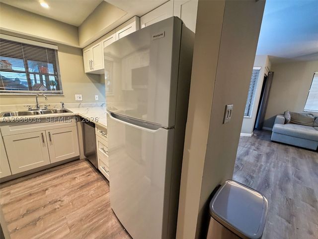 8460 Shadow Ct 1-4, Coral Springs, FL 33071