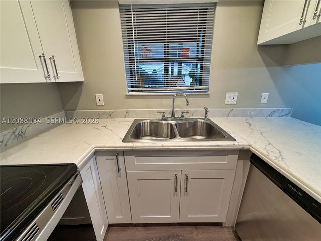 8460 Shadow Ct 1-4, Coral Springs, FL 33071
