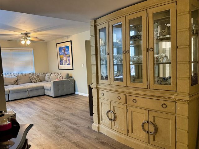 8460 Shadow Ct 1-4, Coral Springs, FL 33071