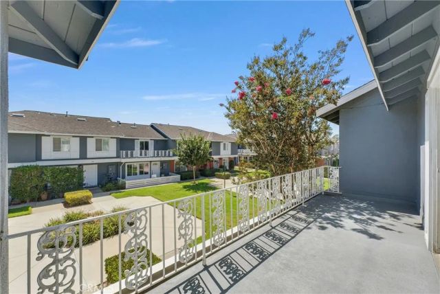 107 Lexington, Costa Mesa, CA 92626