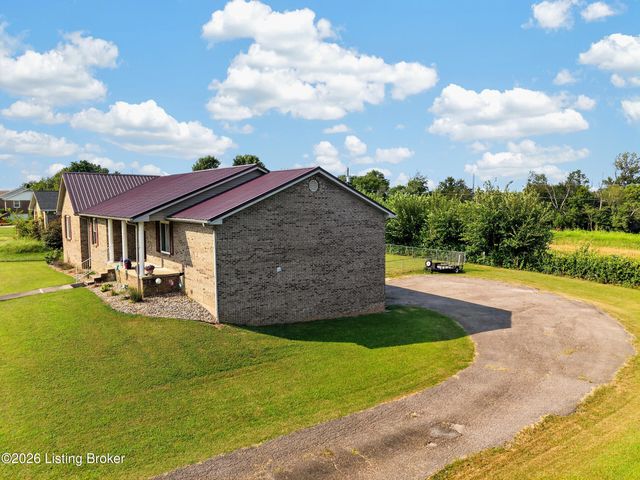 82 N Sunset Ave, Cecilia, KY 42724