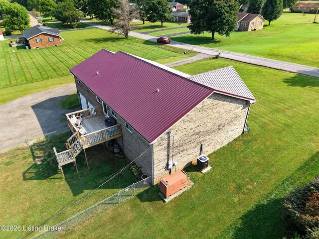 82 N Sunset Ave, Cecilia, KY 42724