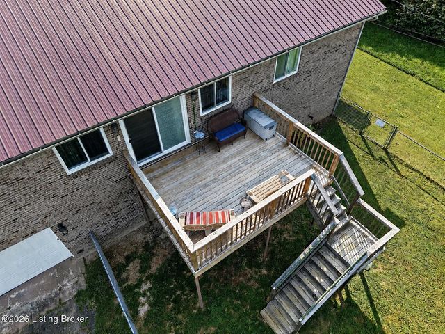 82 N Sunset Ave, Cecilia, KY 42724