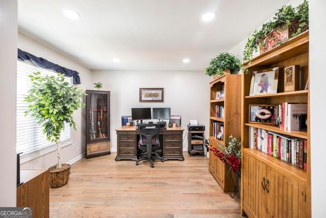 127 Bolingview Road, Juliette, GA 31046