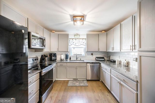 127 Bolingview Road, Juliette, GA 31046