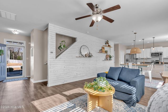 102 Tralee Place, Holly Ridge, NC 28445