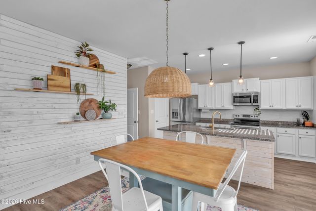 102 Tralee Place, Holly Ridge, NC 28445